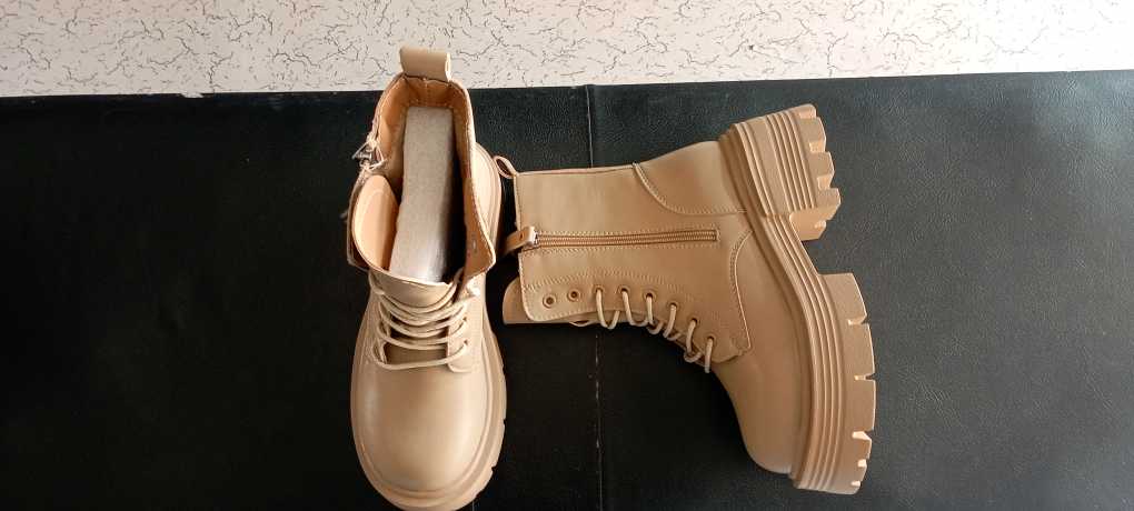 Ladies boot